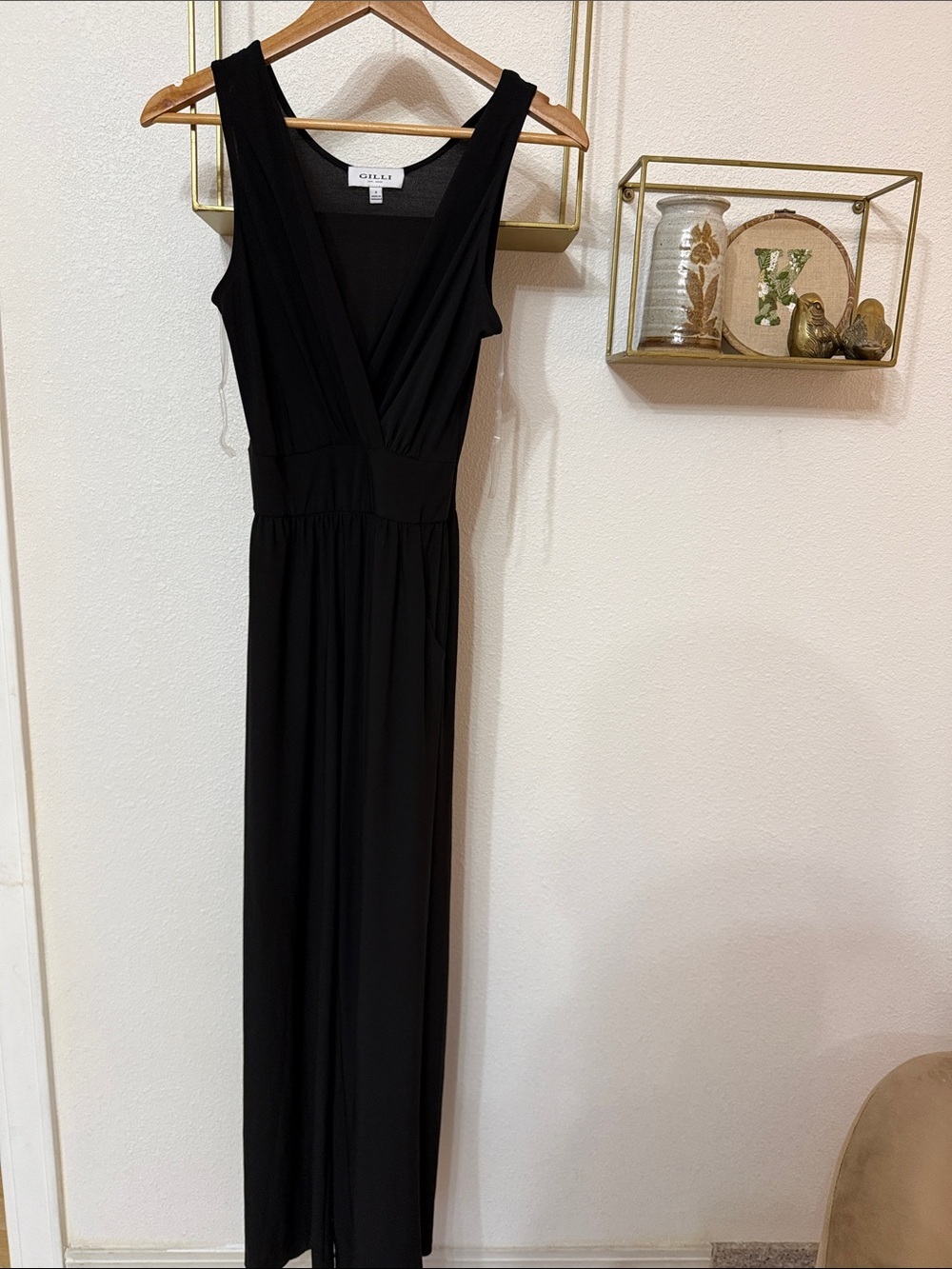 Gilli Black V-Neck Sleeveless Maxi Dress Size Small